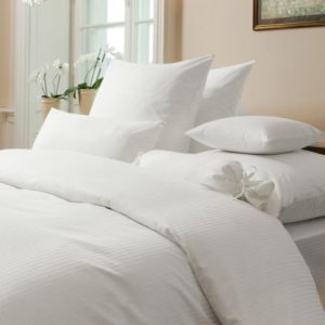 Hübsche Bettwäsche aus Damast - weiß 135x200 von Janine Design