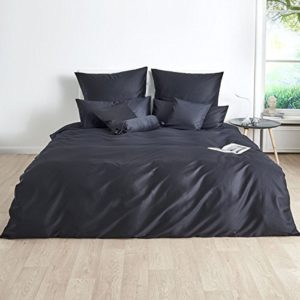 Schöne Bettwäsche aus Satin - schwarz 220x240 von Traumschlaf