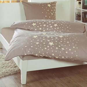 Hübsche Bettwäsche aus Biber - Sterne braun 155x220 von kaiser24