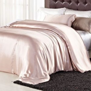 Traumhafte Bettwäsche aus Seide - rosa 155x220 von Orifashion