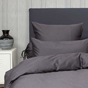 Traumhafte Bettwäsche aus Baumwollsatin - grau 155x220 von HNL